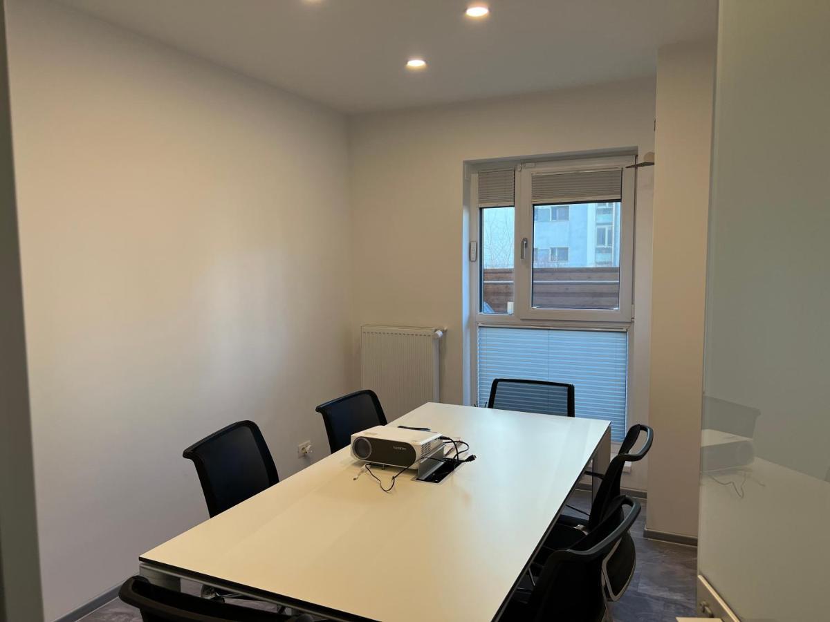 Luxury Westpark 2-Room Apartment Lakeview W5 布加勒斯特 外观 照片