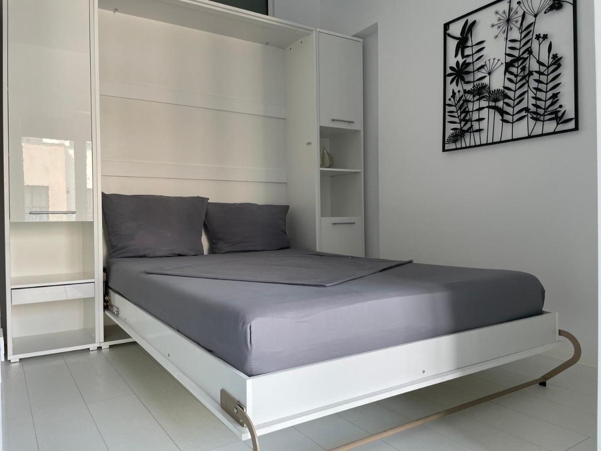 Luxury Westpark 2-Room Apartment Lakeview W5 布加勒斯特 外观 照片