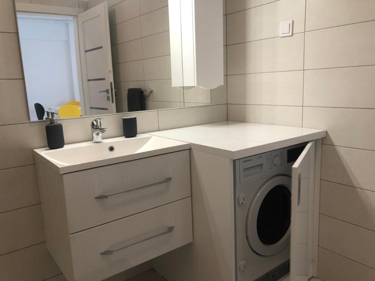 Luxury Westpark 2-Room Apartment Lakeview W5 布加勒斯特 外观 照片